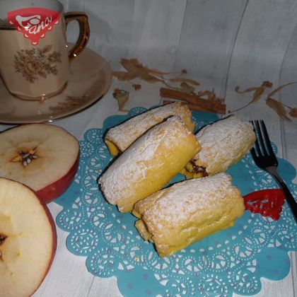 Gluten-free apple rolls