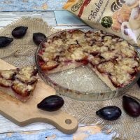 Gluten-free sourdough plum cake with crumble