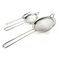 Set of 3 stainless steel strainers 10-12-14 cm
