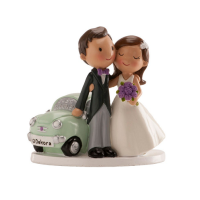 Newlyweds with a car