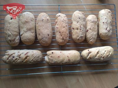 Gluten-free baguettes with onion