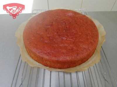 Bezglutenowe ciasto z czerwonego aksamitu