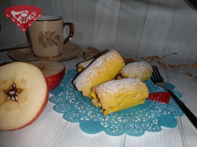 Gluten-free apple rolls