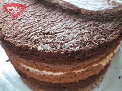 Gluten-free cake with mascarpone-chocolate filling
