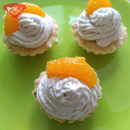 Gluten-free cupcakes with chestnut cream