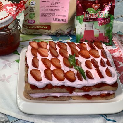 Strawberry - raspberry juicy tiramisu