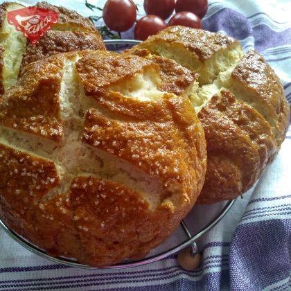 Fluffy gluten-free pretzel bread