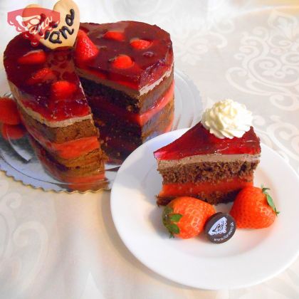 Gluten-free Valentine&#39;s fruit cake
