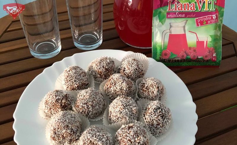 Coconut balls with raspberry drink LIANAVIT
