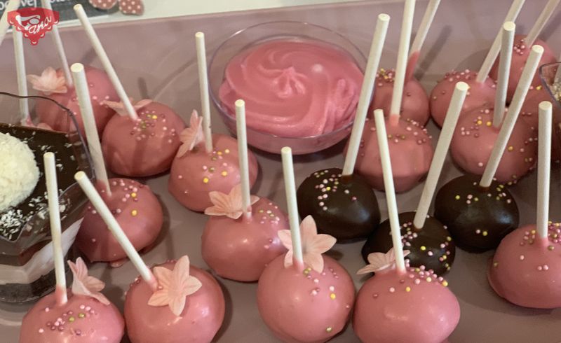 Gluten-free lollipops CAKE POPS